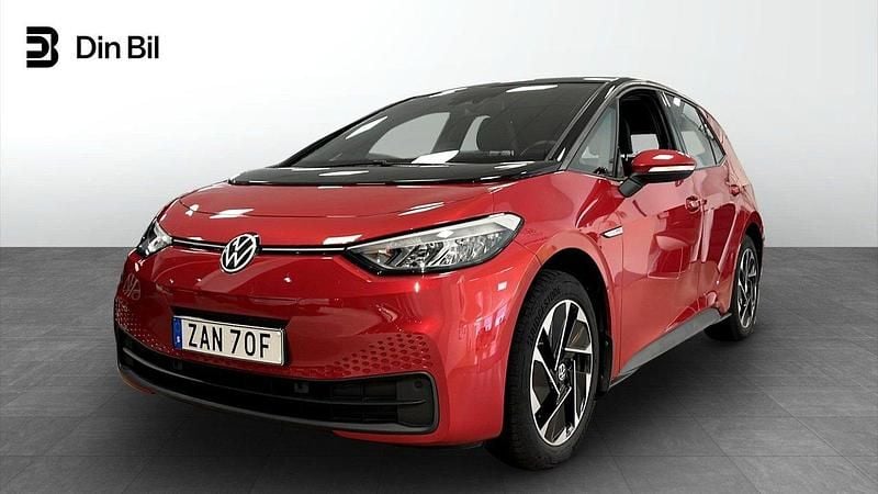 Mörkröd Begagnad 2022 VW ID.3 Pro Performance Halvkombi | 299 800 kr (Marknadspris) - Bild 1/4