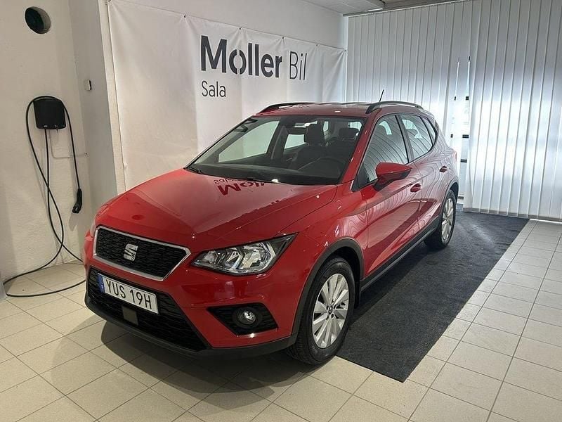 Röd (pure red) Begagnad 2020 Seat Arona SUV | 139 000 kr (Marknadspris) - Bild 1/4