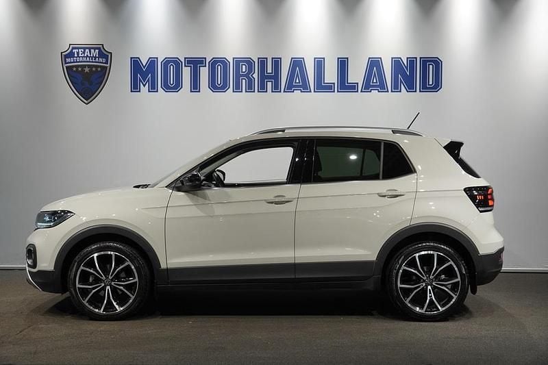 Grå Begagnad 2023 VW T-Cross GT SUV | 229 900 kr (Marknadspris) - Bild 1/4