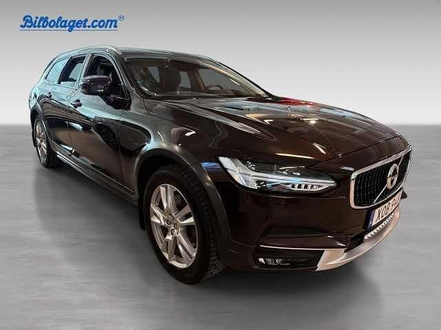 Begagnad Volvo V90 CC 192 HK (141 kW) 2019 Brun Kombi