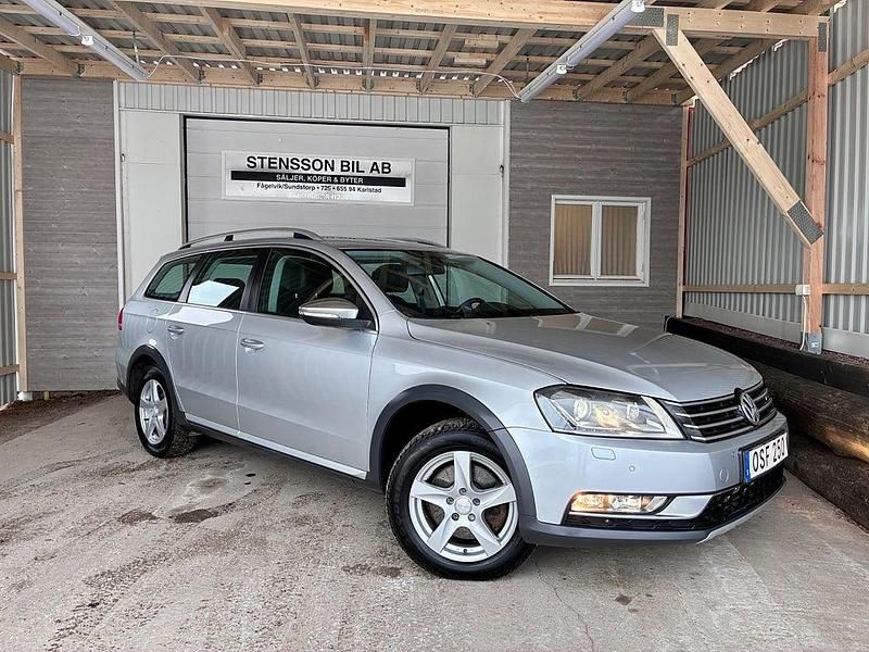 Silver Begagnad 2014 VW Passat Alltrack Kombi | 79 500 kr (Marknadspris) - Bild 1/4