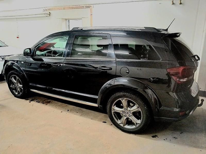 Svart Begagnad 2015 Fiat Freemont SUV | 99 800 kr (Marknadspris) - Bild 1/4