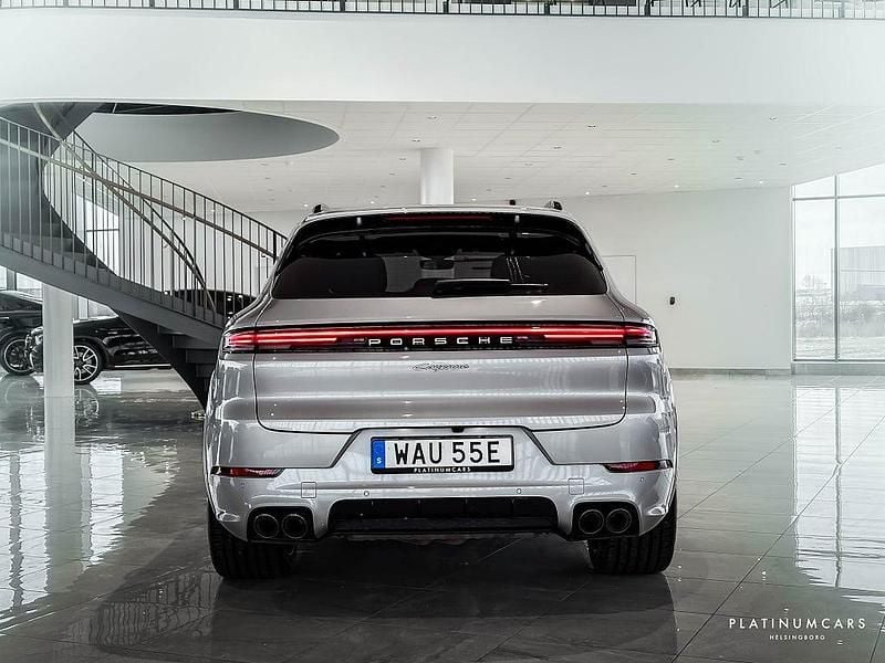 Begagnad Porsche Cayenne 305 HK (224 kW) 2023 Silver SUV