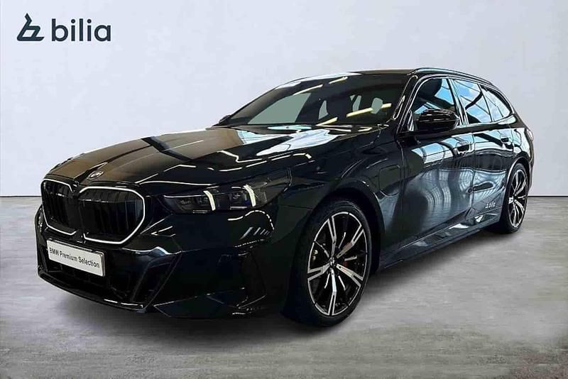 Svart Begagnad 2026 BMW 530e Kombi | 739 000 kr - Bild 1/1