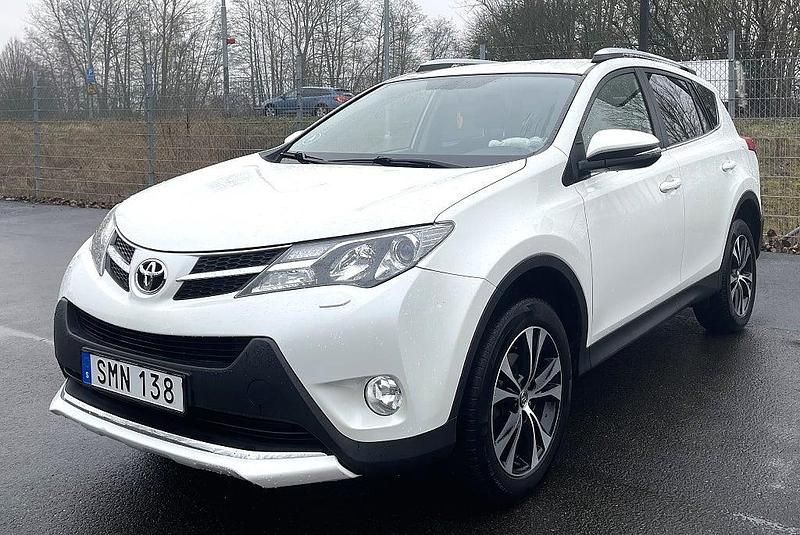 Begagnad Toyota RAV4 152 HK (111 kW) 2015 Vit SUV