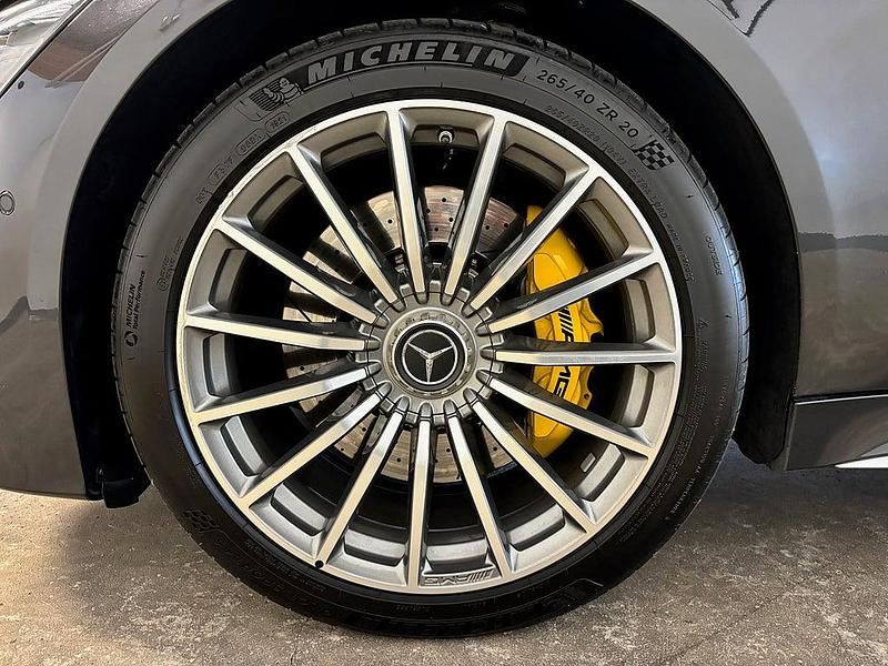 Begagnad Mercedes S63 AMG AMG 639 HK (469 kW) 2019 Grå Sportkupé