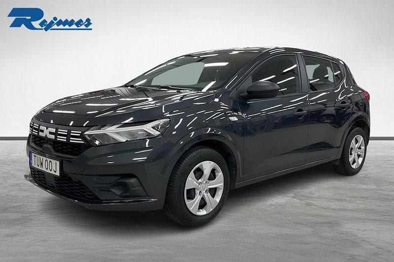 Begagnad Dacia Sandero Essentiel 91 HK (66 kW) 2022 Kometgrå met kna Halvkombi