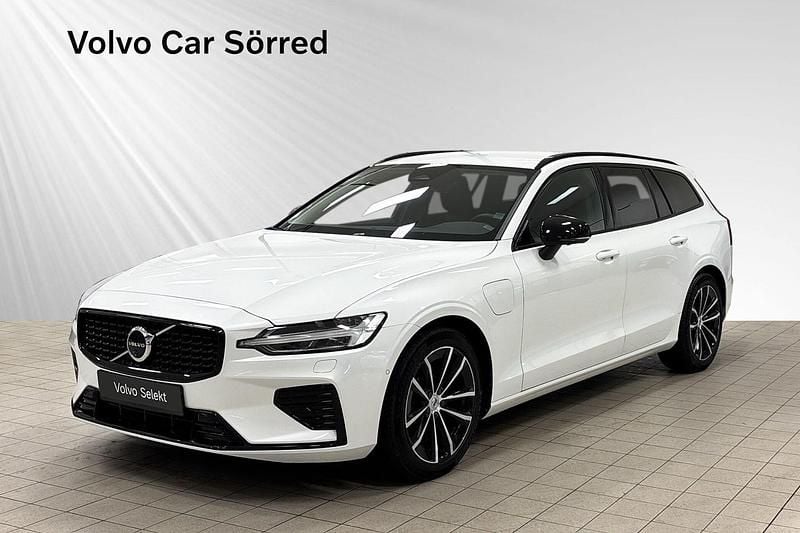 Vit Begagnad 2024 Volvo V60 Plus Kombi | 509 900 kr (Lite dyr) - Bild 1/3