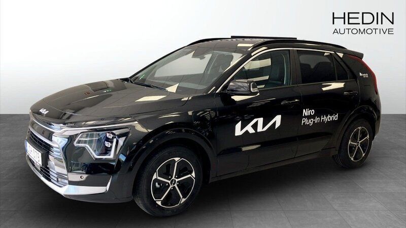 Svart Begagnad 2024 Kia Niro Advance SUV | 389 900 kr (Marknadspris) - Bild 1/4
