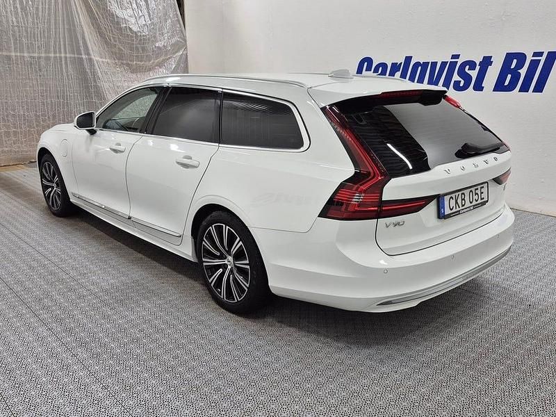 Begagnad Volvo V90 Inscription 253 HK (186 kW) 2022 Vit Kombi