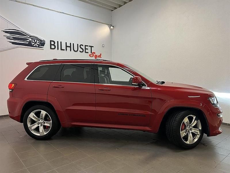 Begagnad Jeep Grand Cherokee SRT 468 HK (344 kW) 2014 Röd SUV