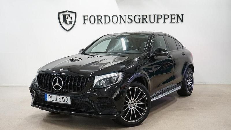 Svart Begagnad 2017 Mercedes GLC220 AMG Sportkupé | 294 800 kr (Marknadspris) - Bild 1/4