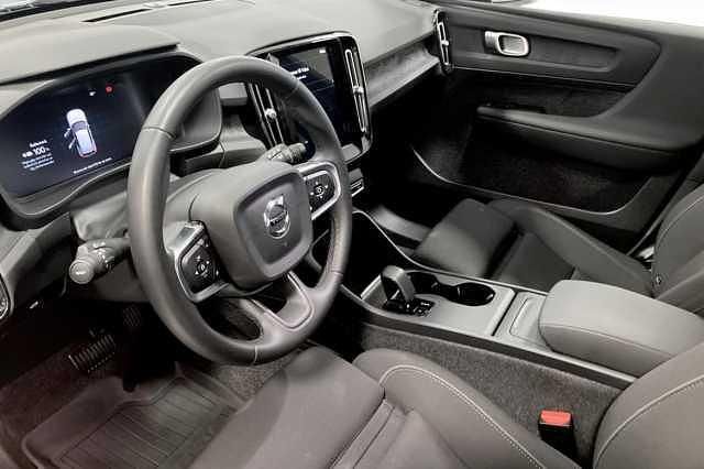 Begagnad Volvo EX40 Single Motor Extended Range 188 kW (256 HK) 2025 Grå SUV