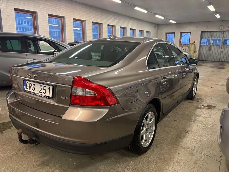 Begagnad Volvo S80 Kinetic 146 HK (107 kW) 2007 Grå Sedan
