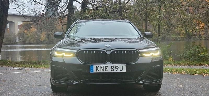 Begagnad BMW 530 292 HK (214 kW) 2021 Svart Kombi