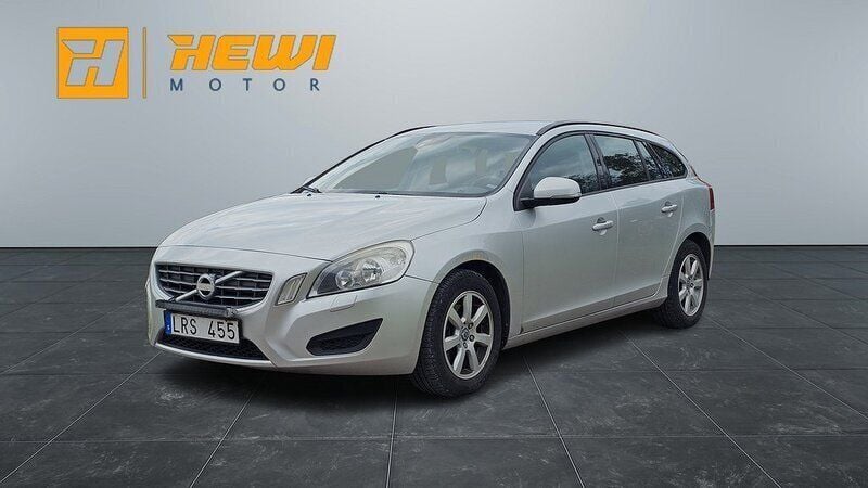 Ljusgrå Begagnad 2011 Volvo V60 Kinetic Kombi | 59 900 kr (Bra pris) - Bild 1/4