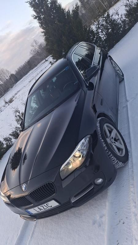 Svart metallic Begagnad 2014 BMW 520 Kombi | 159 000 kr (Lite dyr) - Bild 1/4