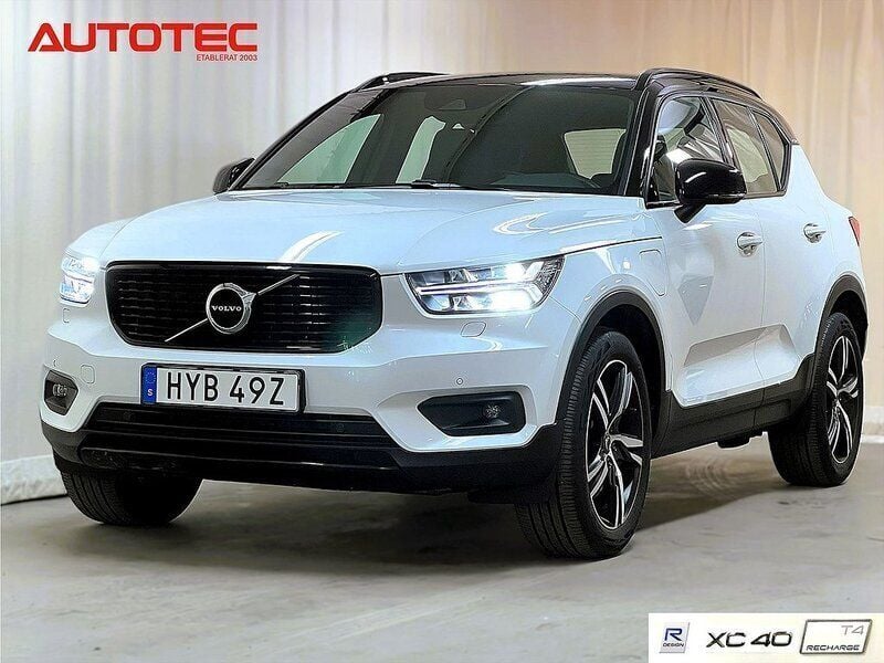 Vit Begagnad 2021 Volvo XC40 R-Design SUV | 358 900 kr (Bra pris) - Bild 1/4