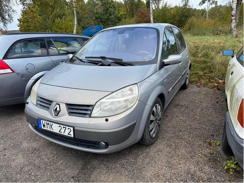 Grå Begagnad 2005 Renault Scénic II Minibuss | 14 000 kr (Marknadspris) - Bild 1/2