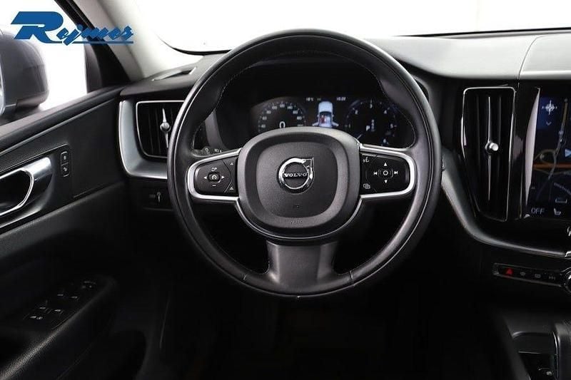 Begagnad Volvo XC60 Momentum 197 HK (144 kW) 2019 Grå SUV