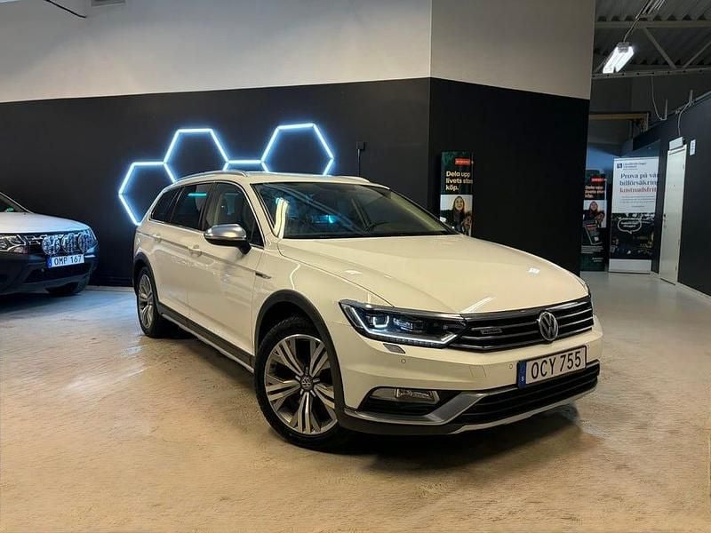 Begagnad VW Passat Alltrack 239 HK (175 kW) 2016 Vit Kombi