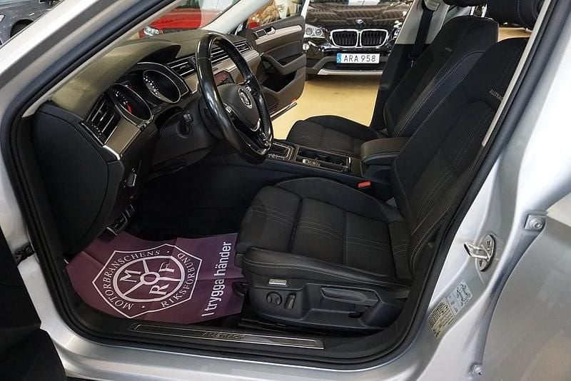 Begagnad VW Passat Alltrack 190 HK (139 kW) 2017 Silver Kombi