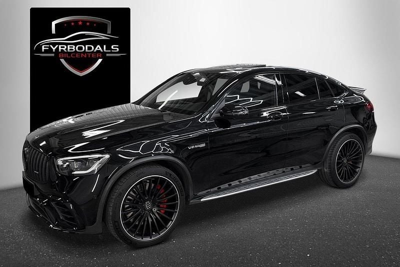 Svart Begagnad 2021 Mercedes GLC63 AMG AMG Sportkupé | 629 000 kr (Marknadspris) - Bild 1/4