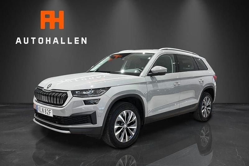 Grå Begagnad 2022 Skoda Kodiaq Style SUV | 379 000 kr (Marknadspris) - Bild 1/4