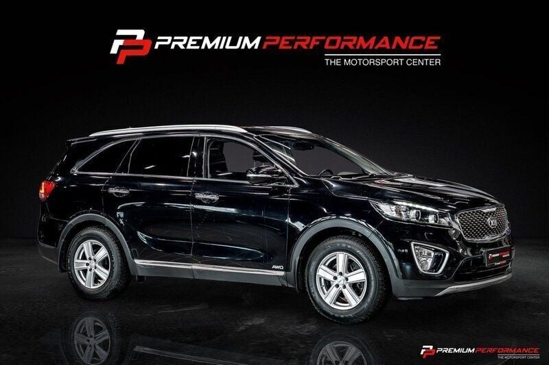 Svart Begagnad 2016 Kia Sorento SUV | 218 900 kr (Marknadspris) - Bild 1/4