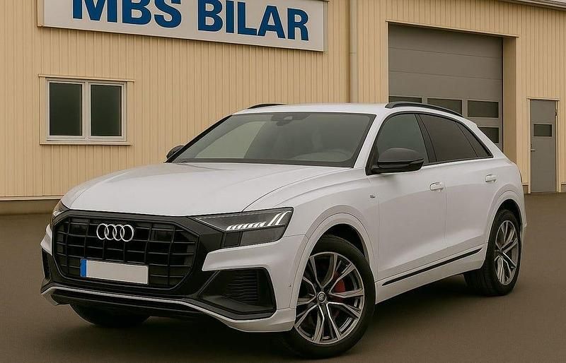 Vit Begagnad 2021 Audi Q8 S-Line SUV | 599 000 kr - Bild 1/4
