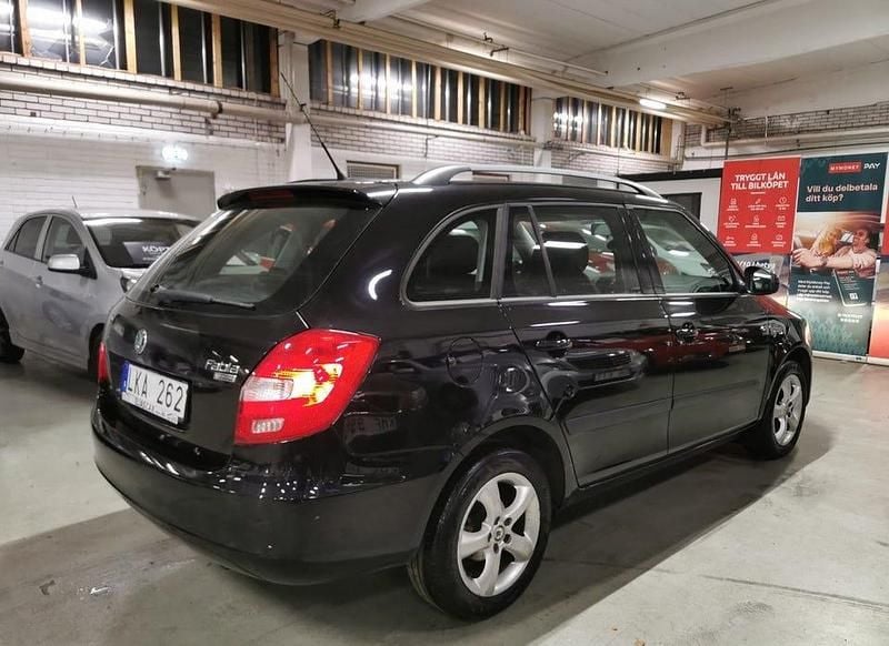 Begagnad Skoda Fabia Elegance 86 HK (63 kW) 2010 Svart Kombi