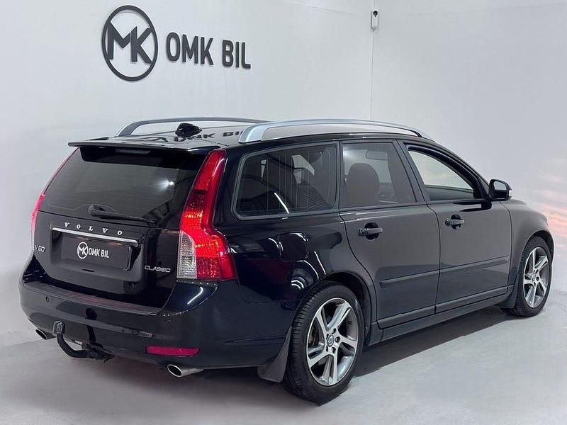 Begagnad Volvo V50 Momentum 150 HK (110 kW) 2011 Svart Kombi