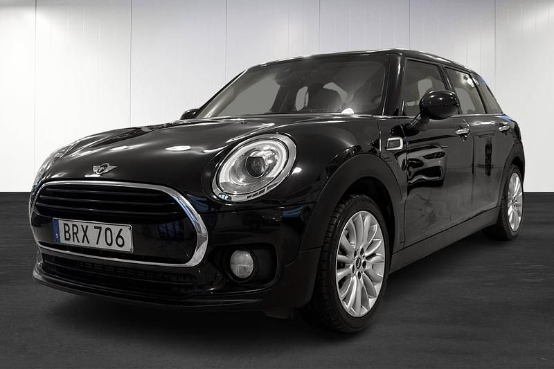 Svart Begagnad 2017 Mini Cooper Clubman Pepper Kombi | 144 900 kr (Marknadspris) - Bild 1/4