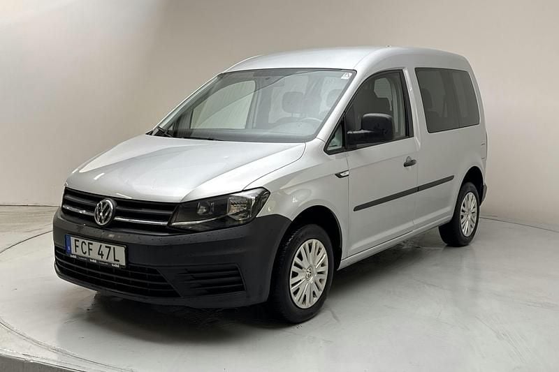 Grå Begagnad 2019 VW Caddy Minibuss | 149 000 kr (Marknadspris) - Bild 1/4