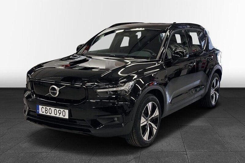 Svart Begagnad 2021 Volvo XC40 Plus SUV | 439 900 kr - Bild 1/4