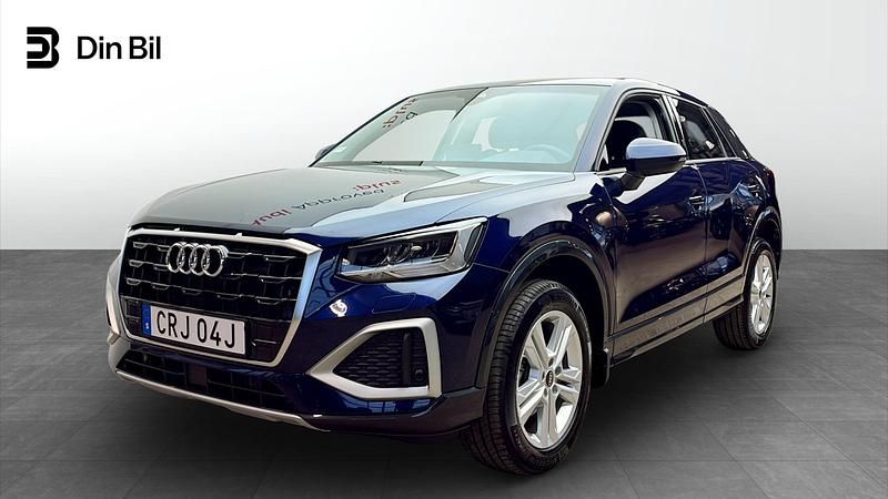 Blå Begagnad 2024 Audi Q2 SUV | 279 000 kr (Marknadspris) - Bild 1/4