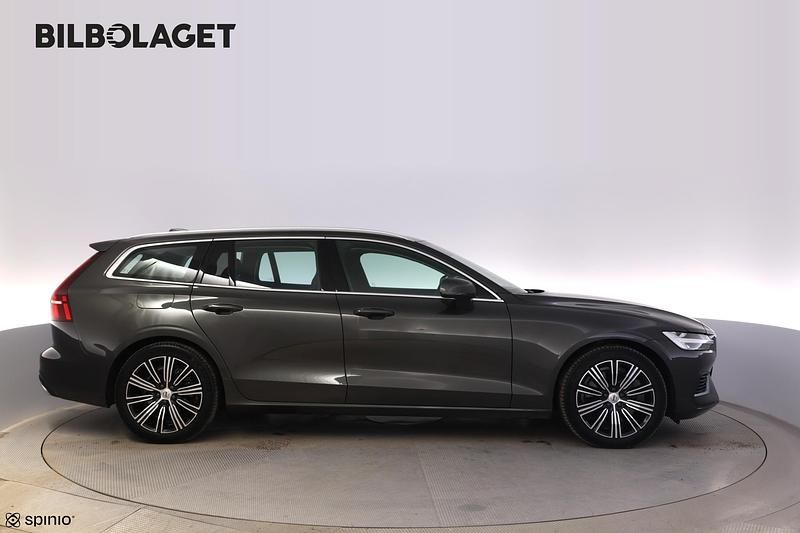 Begagnad Volvo V60 253 HK (186 kW) 2022 Mörkgrå Kombi
