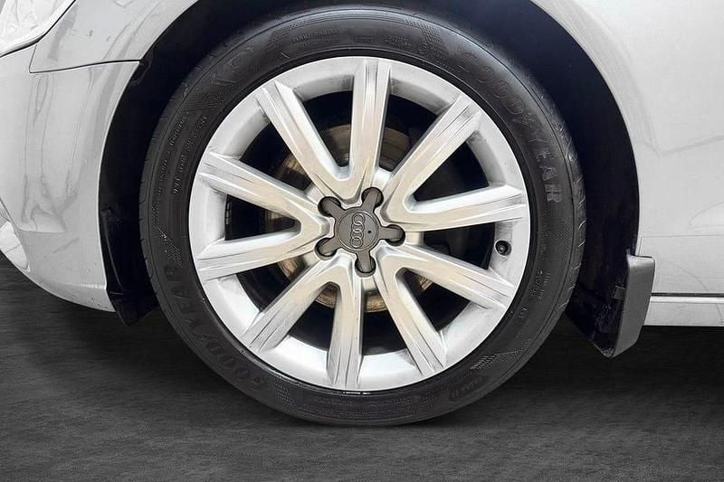 Begagnad Audi A6 Proline 177 HK (130 kW) 2013 Grå Kombi