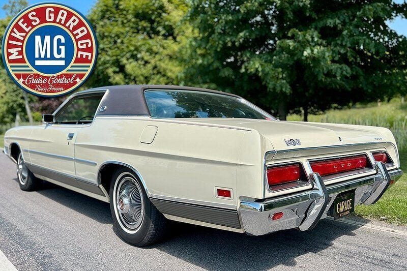 Begagnad Ford LTD 360 HK (264 kW) 1971 Vanilla Sportkupé