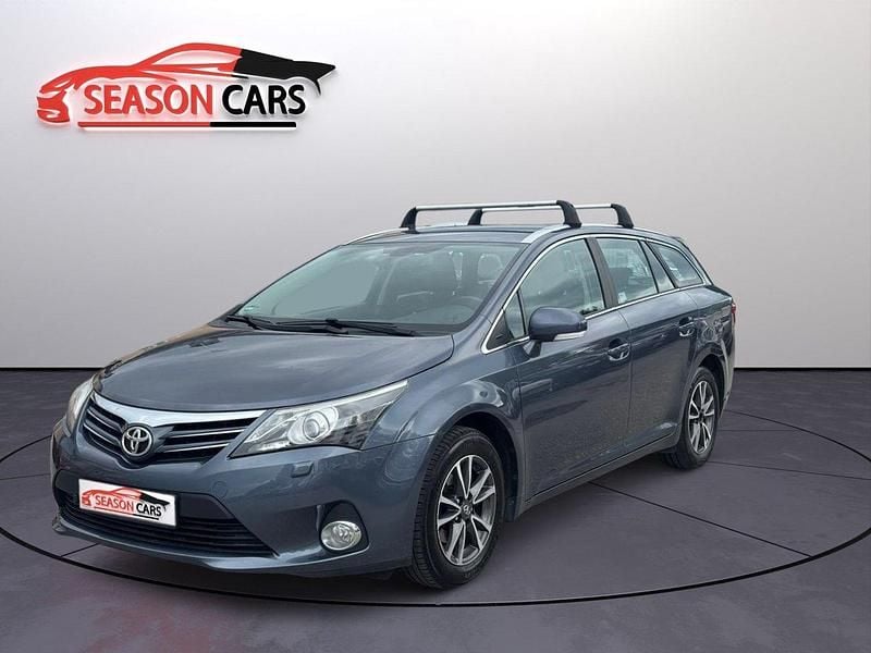 Mörkblå Begagnad 2012 Toyota Avensis Business Edition Kombi | 94 900 kr (Marknadspris) - Bild 1/3