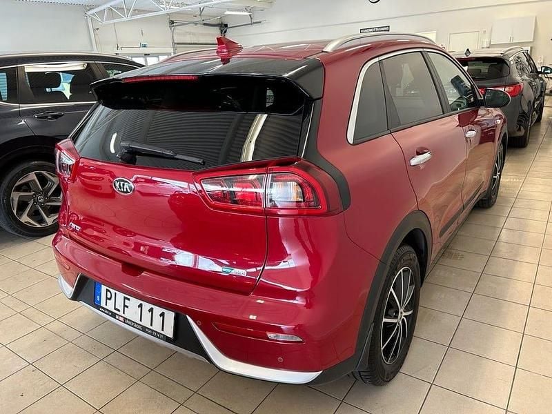Begagnad Kia Niro Advance 141 HK (103 kW) 2017 Röd SUV