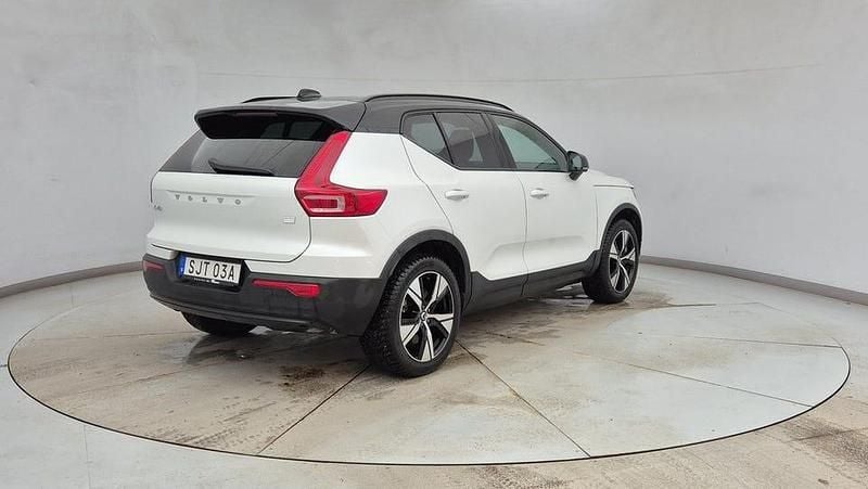 Begagnad Volvo XC40 Core 169 kW (231 HK) 2023 Vit SUV