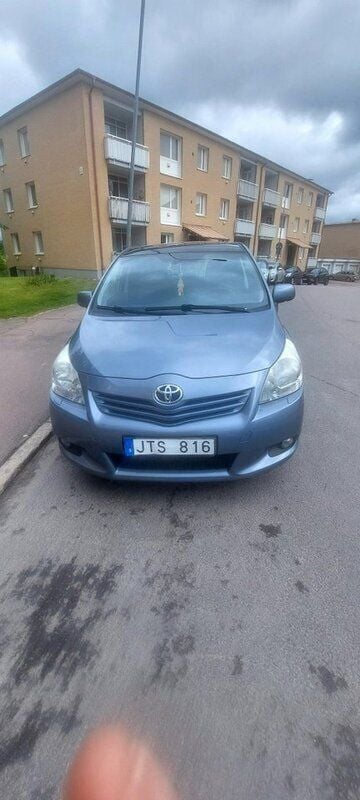 Blå Begagnad 2009 Toyota Verso Minibuss | 52 000 kr (Bra pris) - Bild 1/4