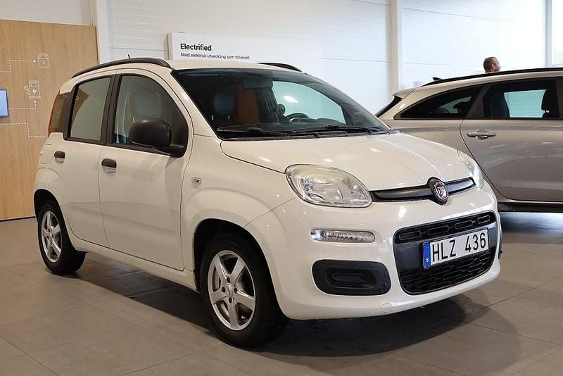 Begagnad Fiat Panda Easy 70 HK (51 kW) 2013 Vit Halvkombi