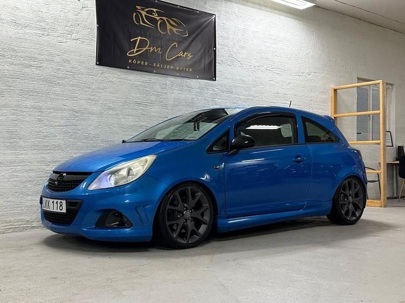 Blå Begagnad 2009 Opel Corsa OPC | 69 900 kr (Marknadspris) - Bild 1/4