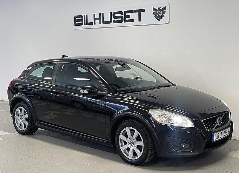Svart Begagnad 2011 Volvo C30 Halvkombi | 54 900 kr (Marknadspris) - Bild 1/4