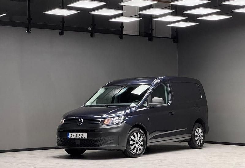 Begagnad VW Caddy 75 HK (55 kW) 2022 Blå Minibuss