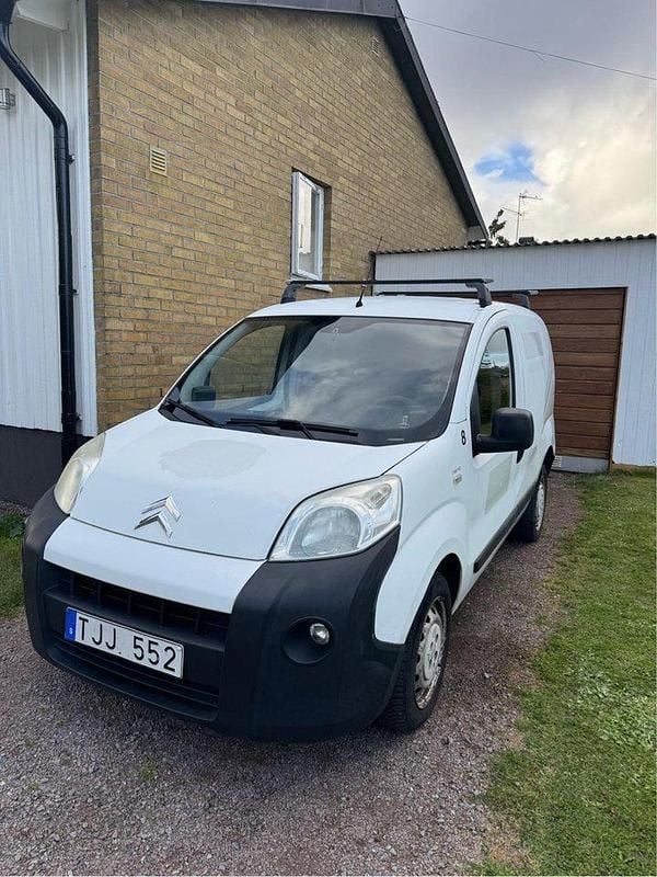 Vit Begagnad 2011 Citroën Nemo Van | 26 000 kr (Marknadspris) - Bild 1/4