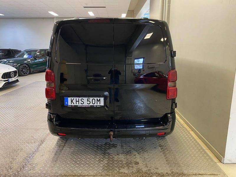 Begagnad Citroën e-Jumpy Business Class 100 kW (136 HK) 2021 Svart Minibuss