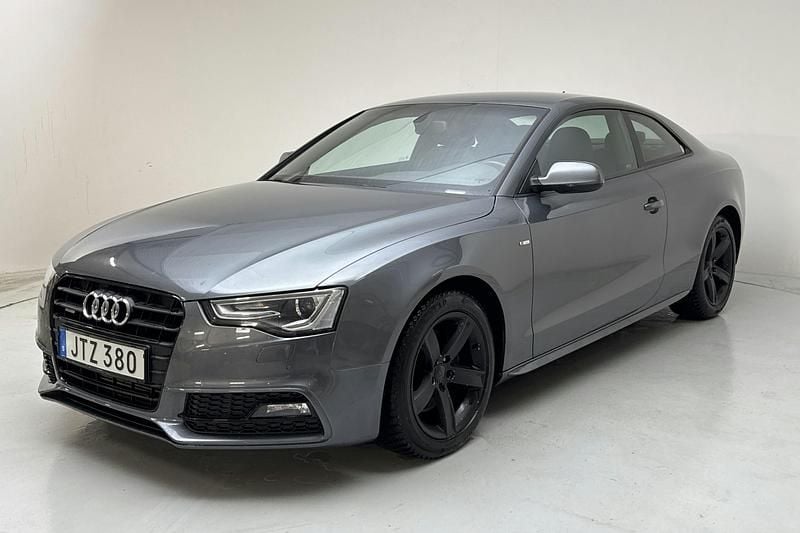 Grå Begagnad 2013 Audi A5 Exclusive Sportkupé | 128 000 kr (Marknadspris) - Bild 1/4